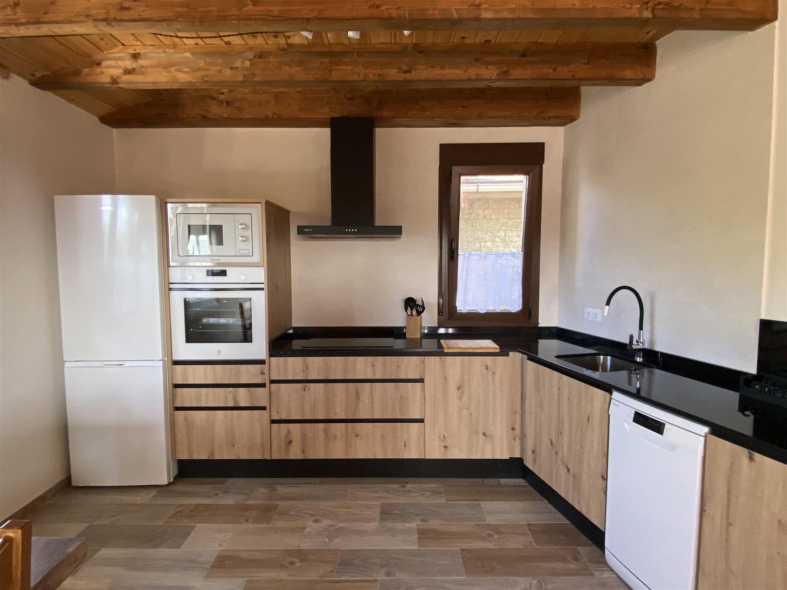 Espacio interior de casa rural en Sanabria